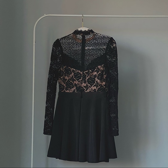 NIKIBIKI Black Guipure Long-sleeve Dress - Picture 2 of 9